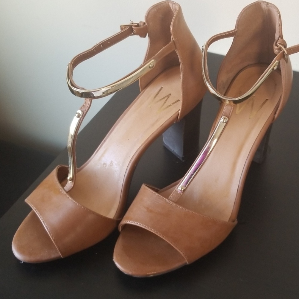 Used, like new, warehouse shoes.